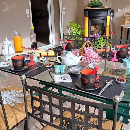 Chambre Privee Avec Salon, Garage Voiture, Velos, Motos Tourville-sur-Arques Exteriör bild
