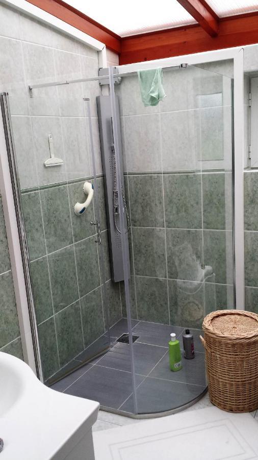 Chambre Privee Avec Salon, Garage Voiture, Velos, Motos Tourville-sur-Arques Exteriör bild