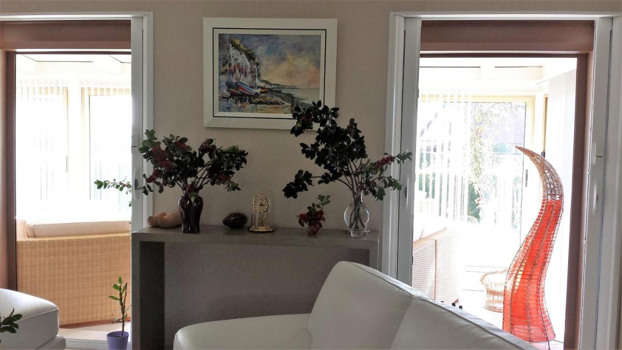 Chambre Privee Avec Salon, Garage Voiture, Velos, Motos Tourville-sur-Arques Exteriör bild