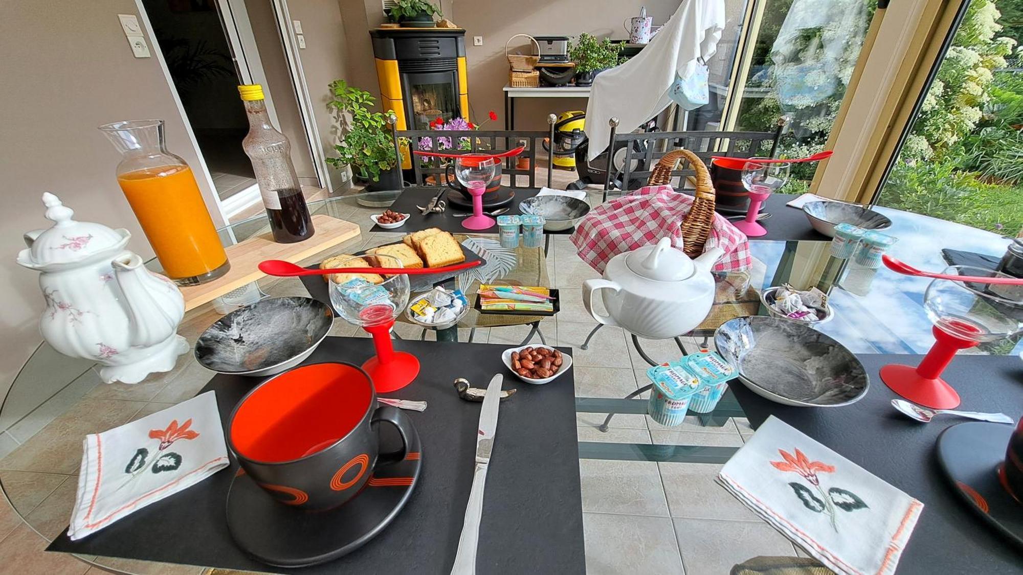 Chambre Privee Avec Salon, Garage Voiture, Velos, Motos Tourville-sur-Arques Exteriör bild